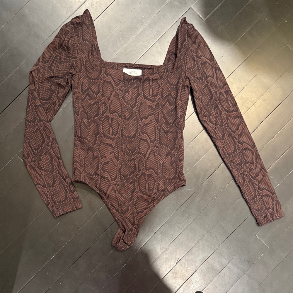 Babaton Aritzia Brown Snake Print Bodysuit